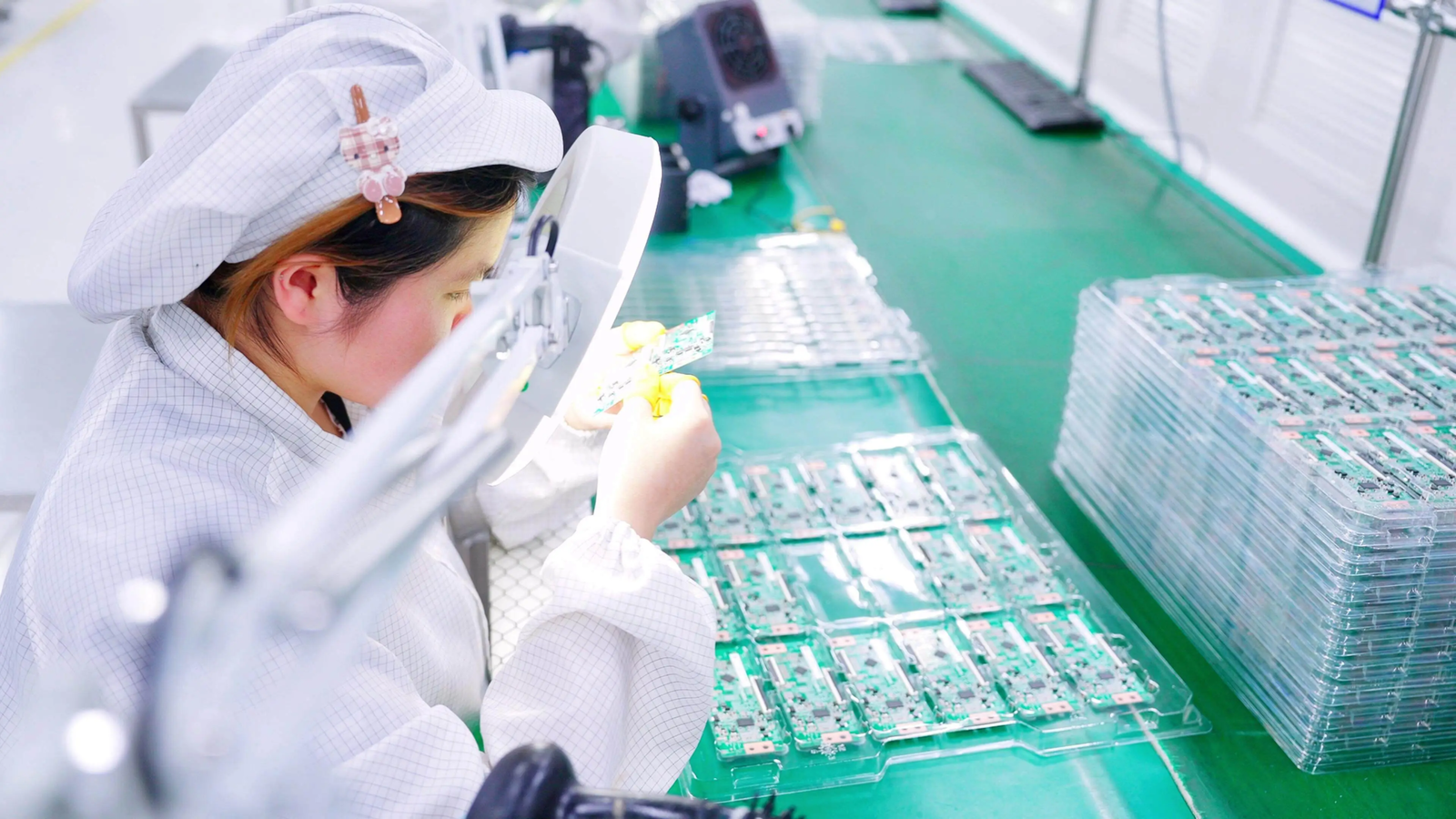 Complete electronic product assembly